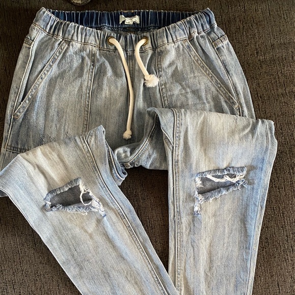 Three Birds Nest Easel relaxed jeans - Picture 4 of 6